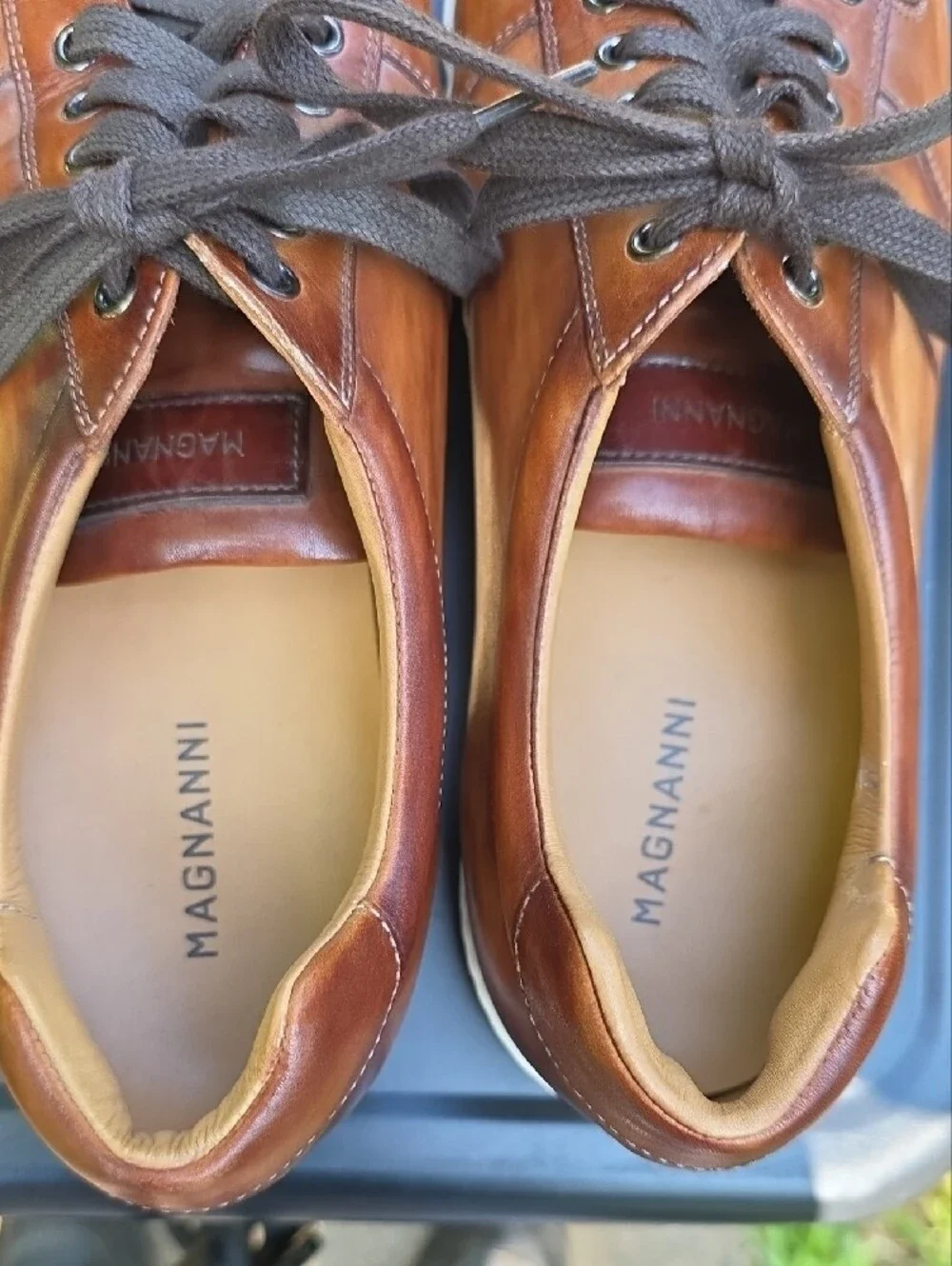 Magnanni Men's Tan Brown Leather Lace-Up Sneakers
